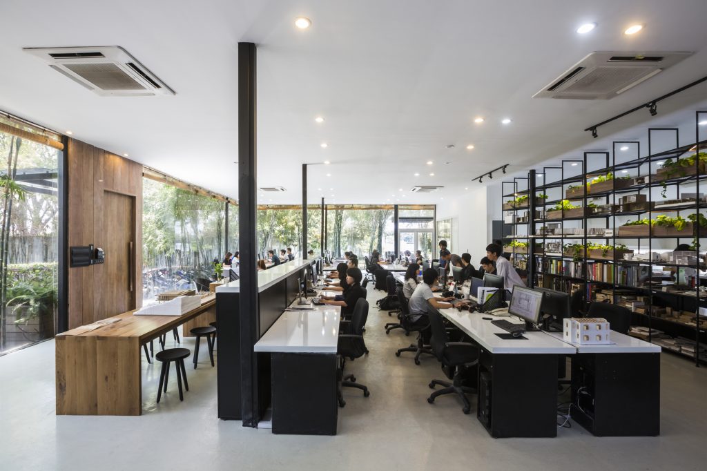 Công Ty Talentnet Tuyển Dụng: Ngành Nghề Bị ảnh hưởng nặng nề bởi dịch bệnh COVID-19 - 2
