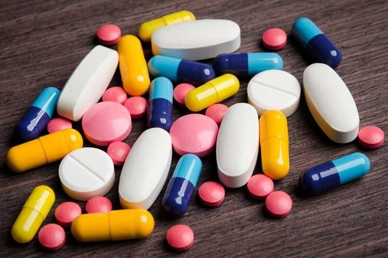 Sử dụng thuốc giảm đau có chứa paracetamol là một trong những phương pháp giúp làm giảm cơn đau thần kinh tọa