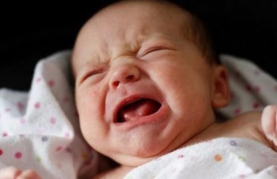 Trẻ khóc đêm nhiều liên quan đến vấn đề tâm linh