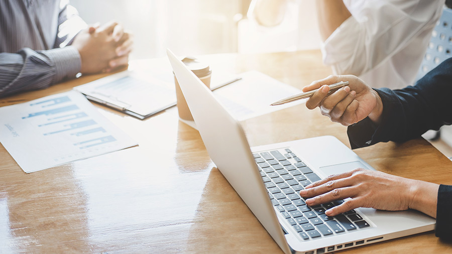 Headhunt là gì? Những khó khăn thường trực trong lĩnh vực headhunt
