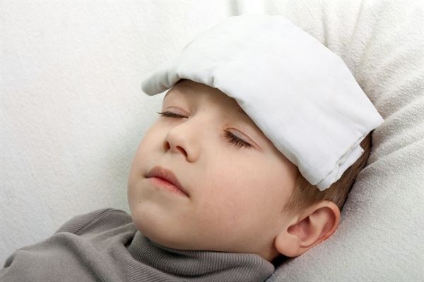Phương Pháp Điều Trị Đúng Nhất Khi Phát Hiện Sốt Phát Ban Ở Trẻ