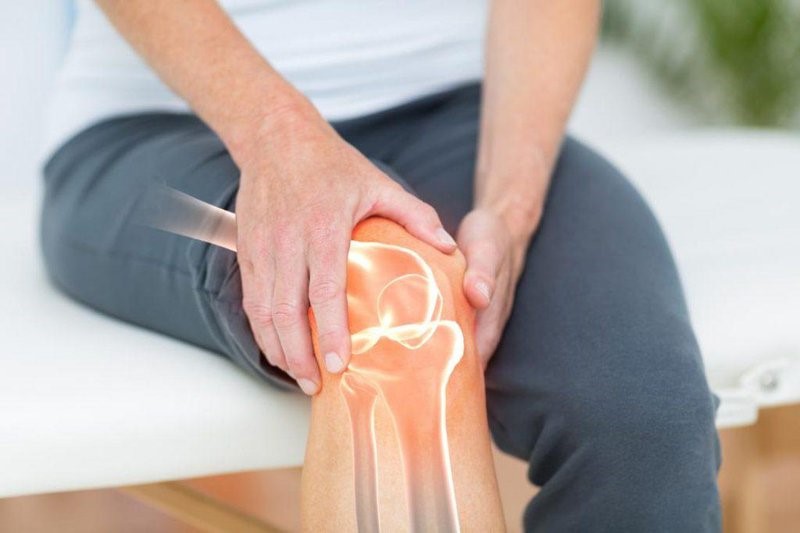 Sốt Cao, Đau Nhức Xương Khớp, Viêm Mũi: Bệnh Thường Gặp Mùa Lạnh