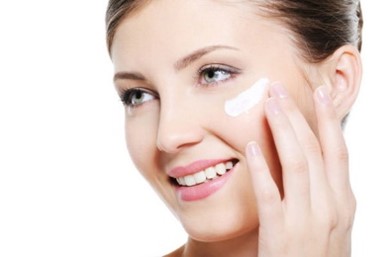 Cho Làn Da Trắng Sáng Cùng Kem Dưỡng Trắng Da Hada Labo