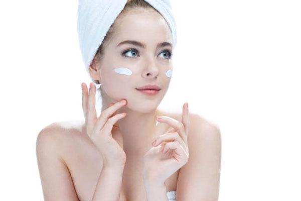 Lotion Cấp Ẩm Da Tuổi Dậy Thì Nào Đang Sốt Gần Đây?