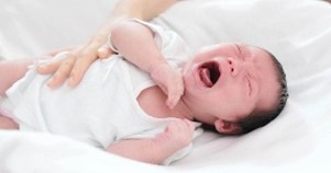 Khóc đêm kéo dài không tốt cho sự phát triển của trẻ