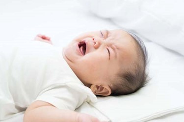Bé Lên 2 Thường Xuyên Khóc Đêm, Bố Mẹ Có Nên Lo Lắng?