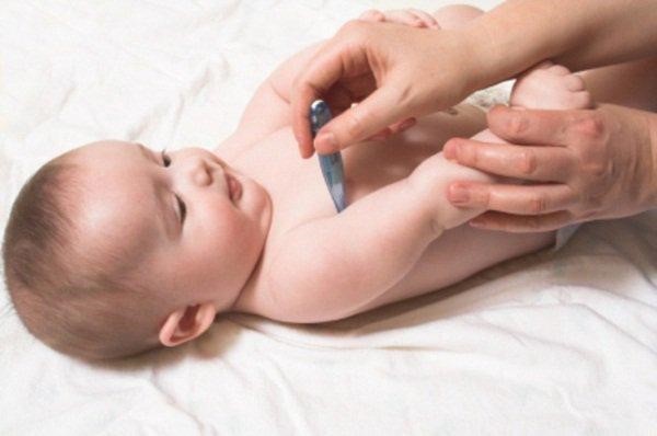 Khi trẻ bị sổ mũi kéo dài kèm sốt
