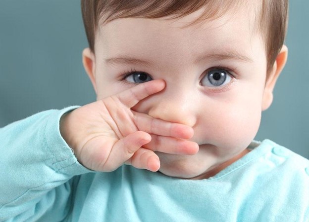 Trẻ nhỏ bị cảm lạnh có nên tắm không?