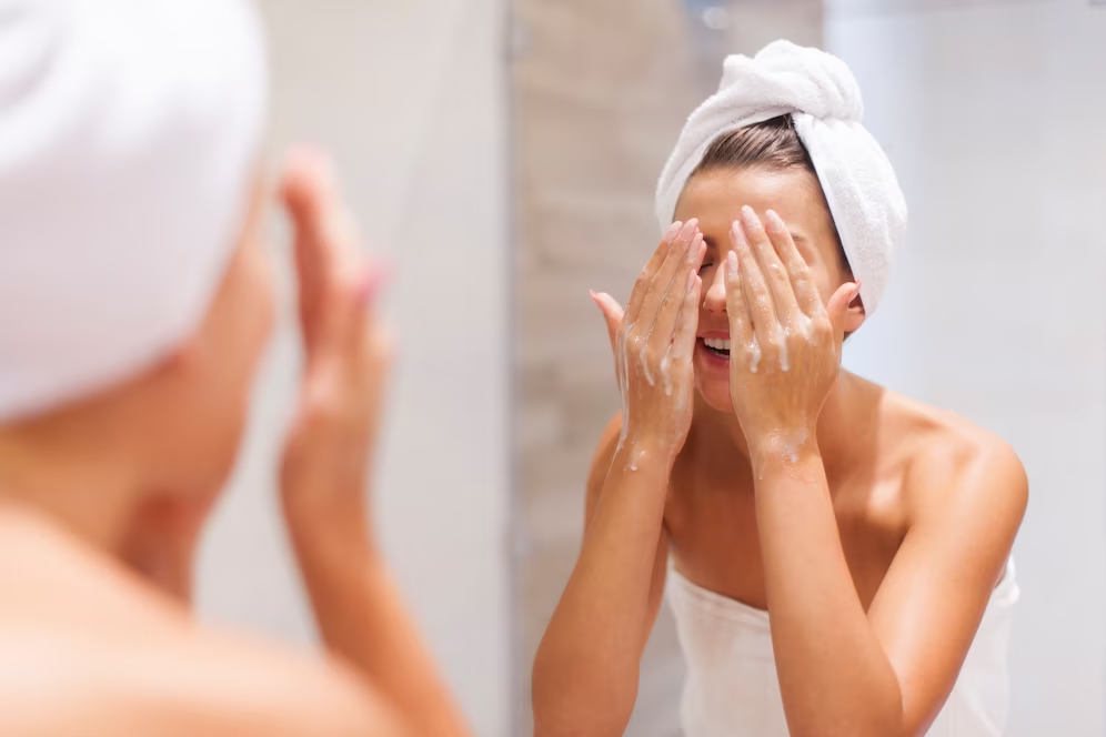 Sữa rửa mặt cho da nhạy cảm có khả năng làm sạch sâu và không gây kích ứng da