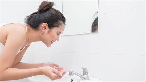 Sửa Rửa Mặt Cho Da Mụn Nhạy Cảm Đem Lại Những Lợi Ích Gì?