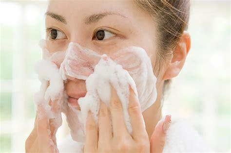 Lý Do Nên Sử Dụng Sữa Rửa Mặt Tạo Bọt